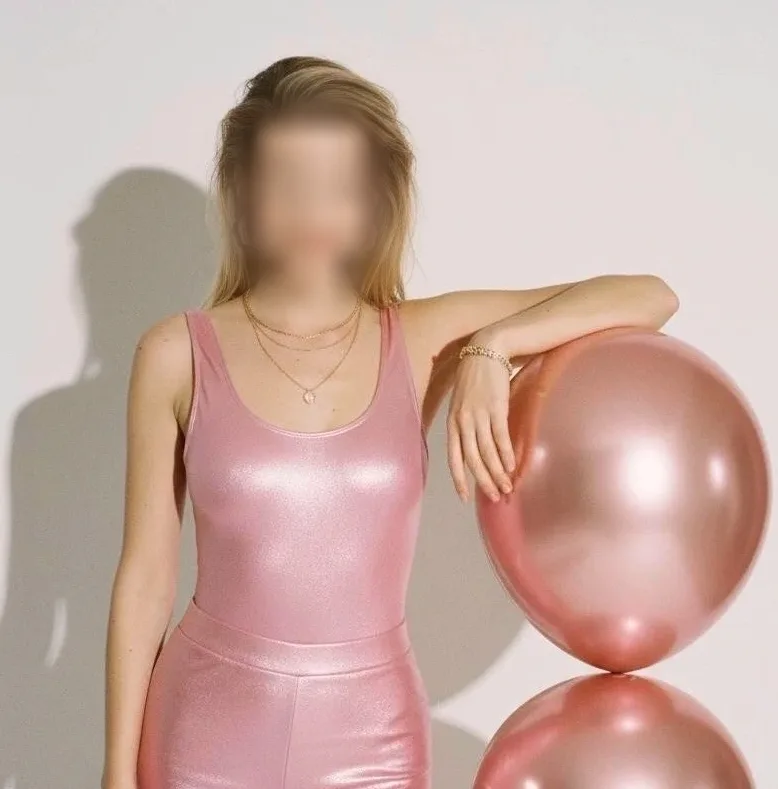 Alena, 33