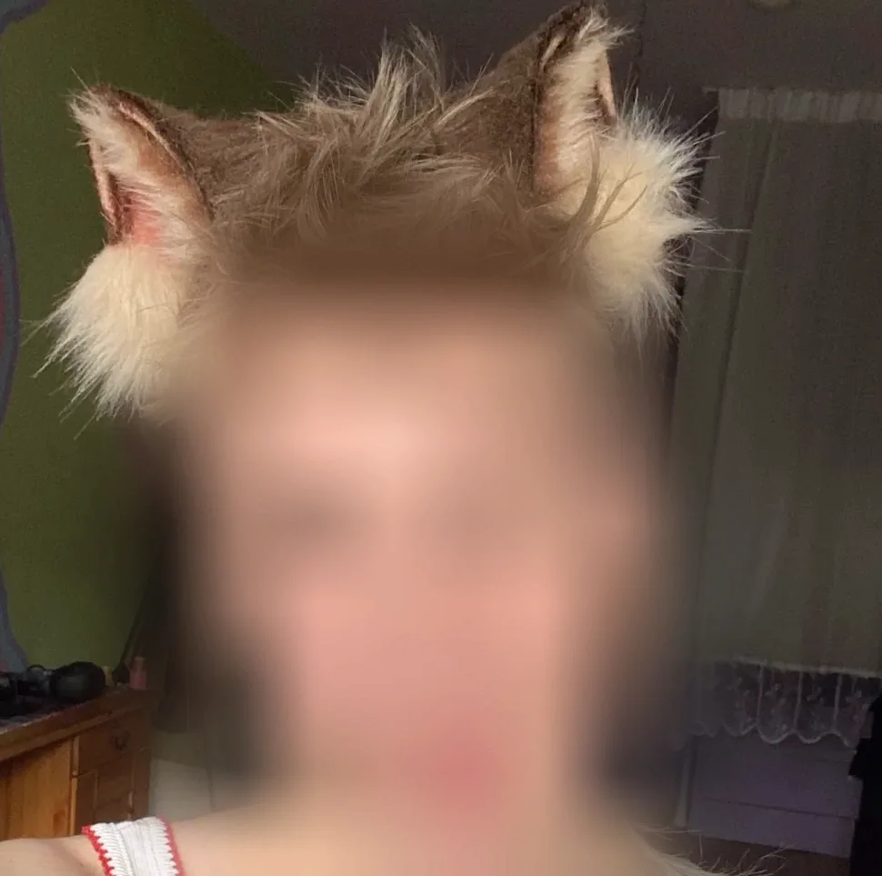 Büsra, 23