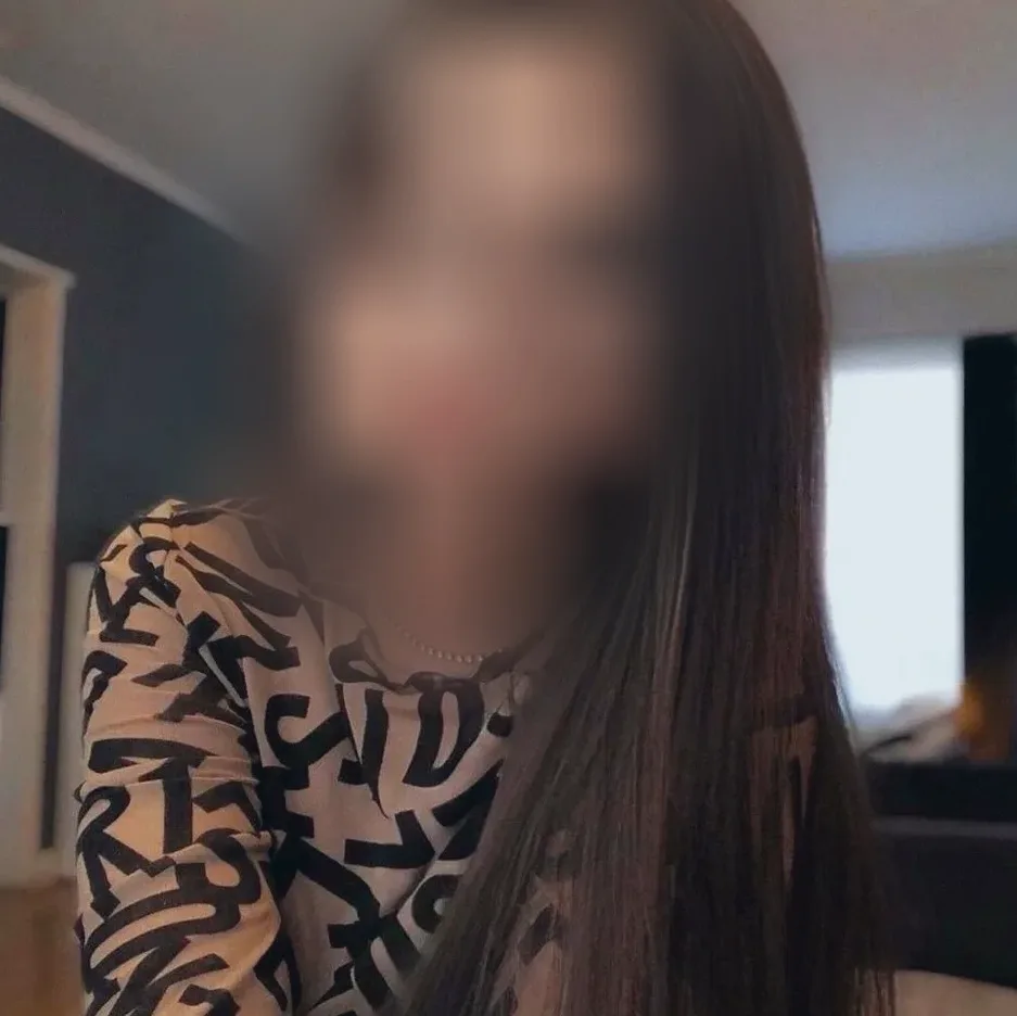 Lisa, 21